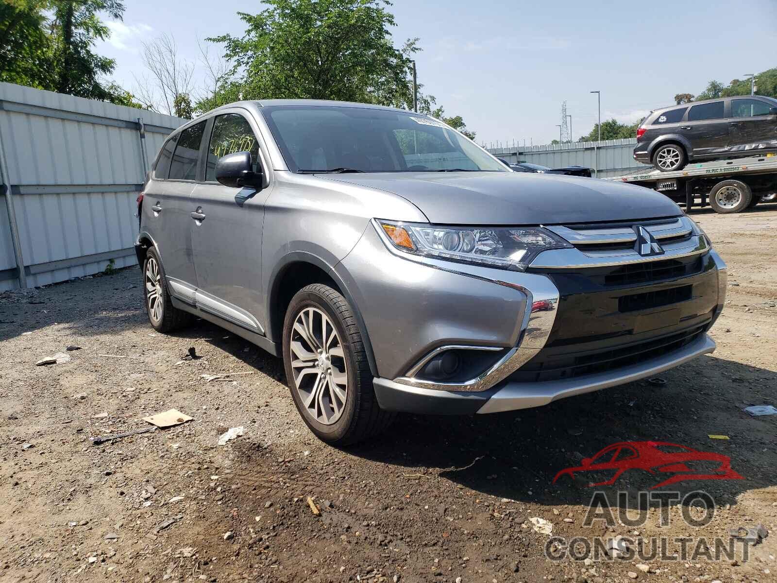 MITSUBISHI OUTLANDER 2018 - JA4AD2A34JZ052543
