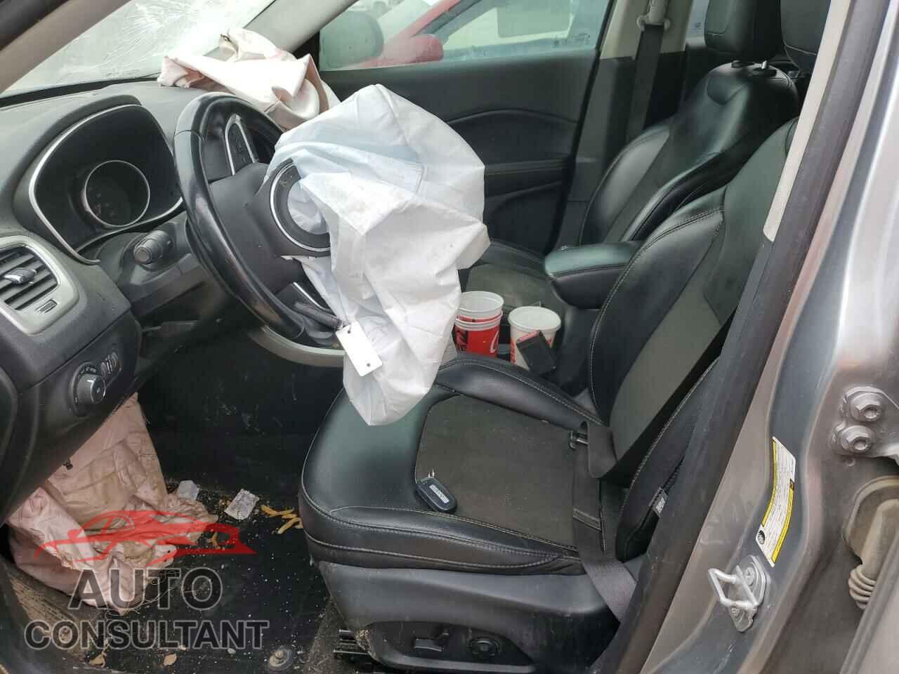 JEEP COMPASS 2021 - 3C4NJDBB3MT575601