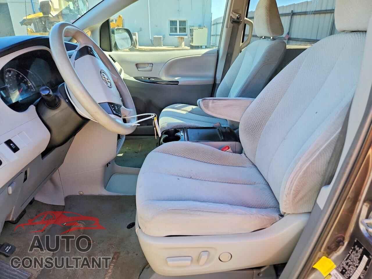 TOYOTA All Models 2012 - 5TDKK3DC3CS180763