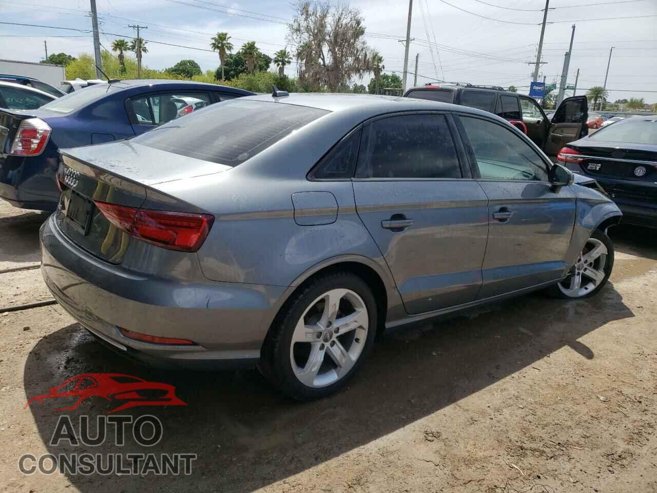 AUDI A3 2018 - WAUAUGFF0J1084357