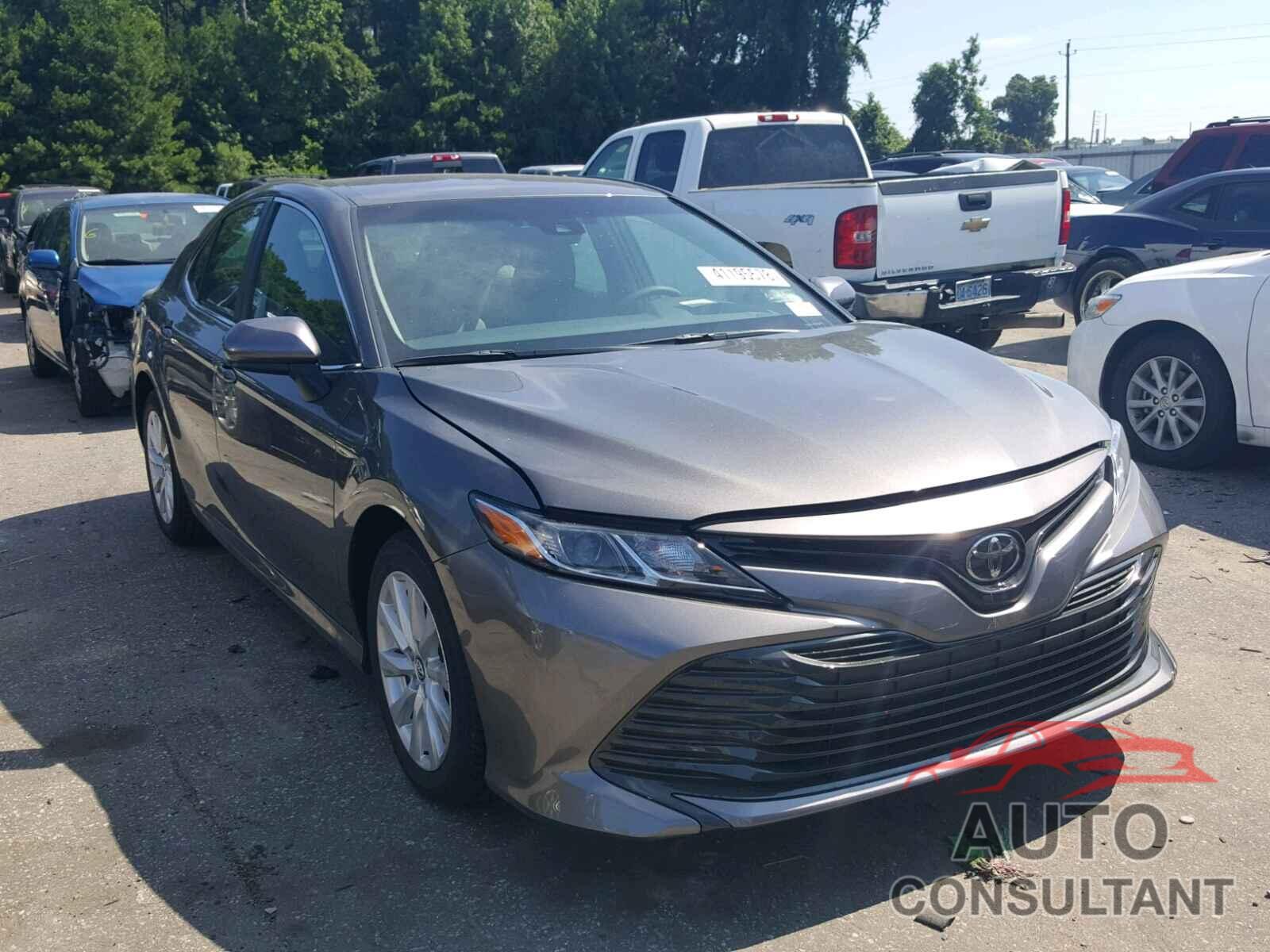 TOYOTA CAMRY 2018 - 4T1B11HKXJU544884