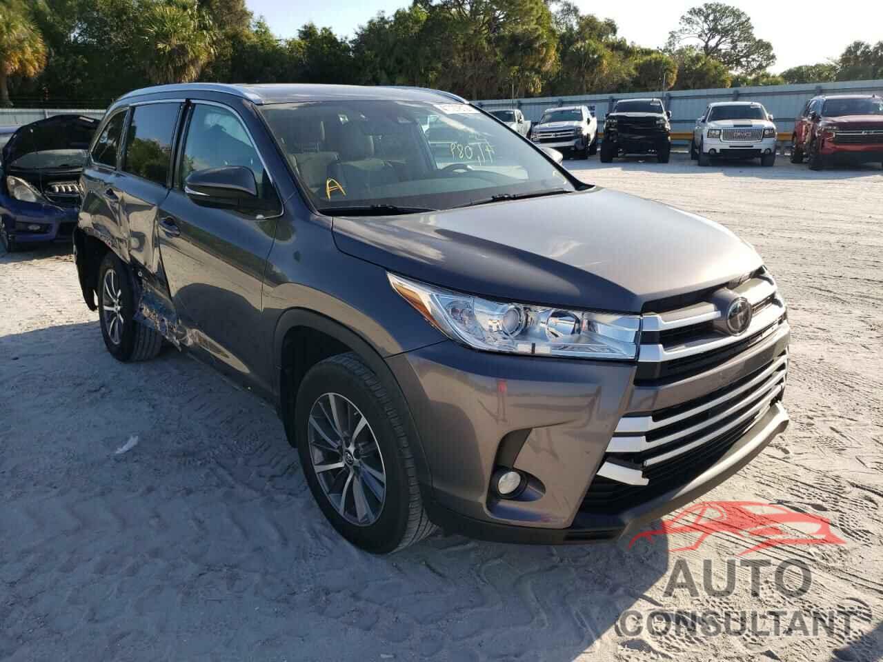 TOYOTA HIGHLANDER 2019 - 5TDJZRFH8KS588290