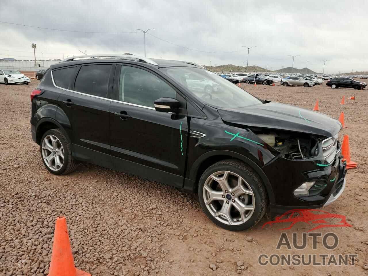 FORD ESCAPE 2019 - 1FMCU9J97KUB11977