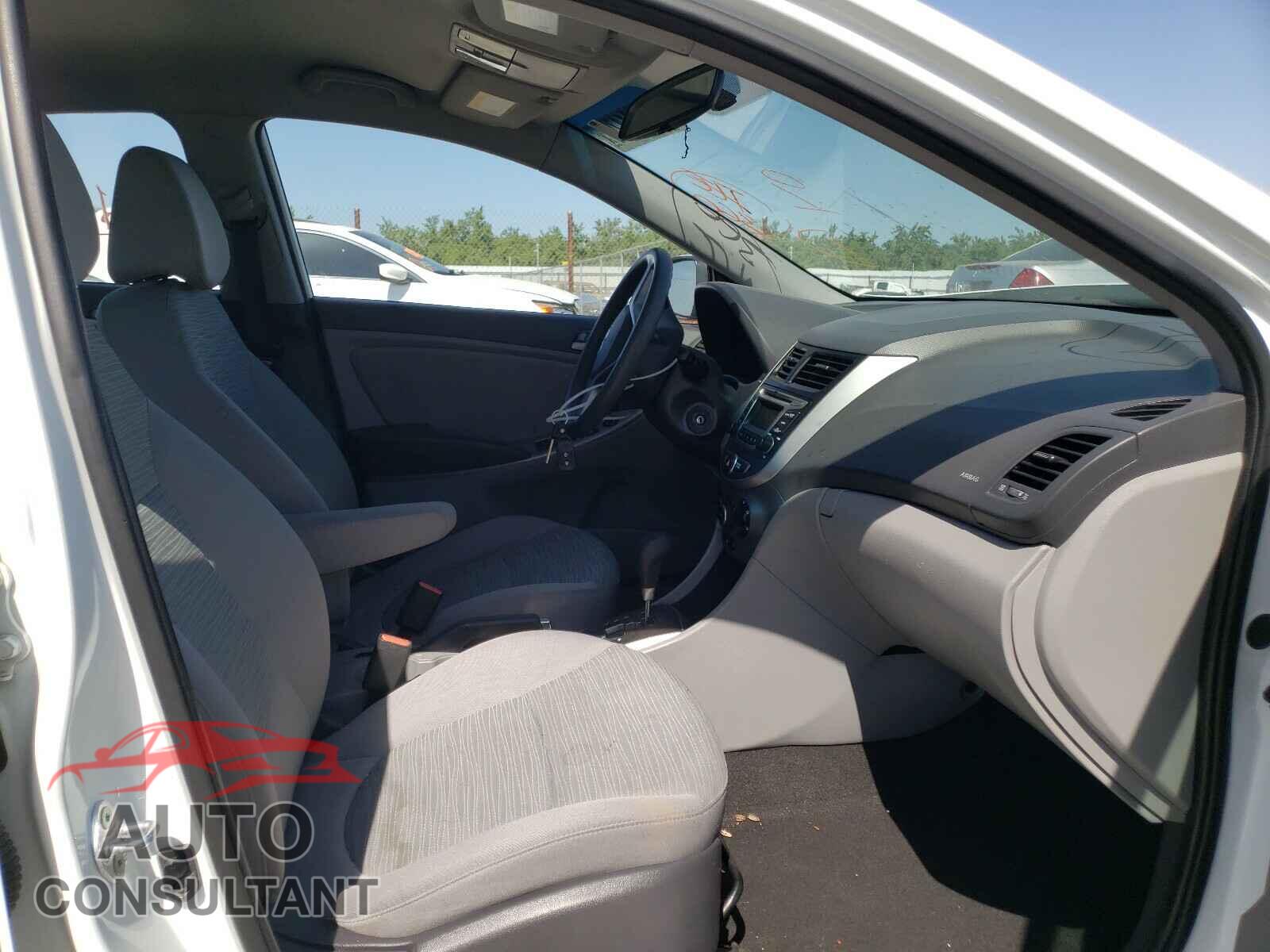 HYUNDAI ACCENT 2016 - KMHCT4AE5GU964324