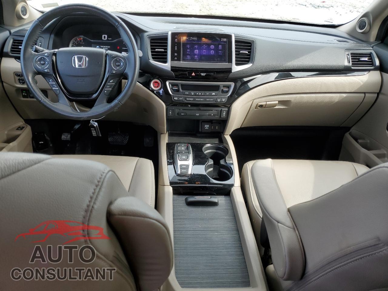 HONDA PILOT 2017 - 5FNYF5H96HB032367