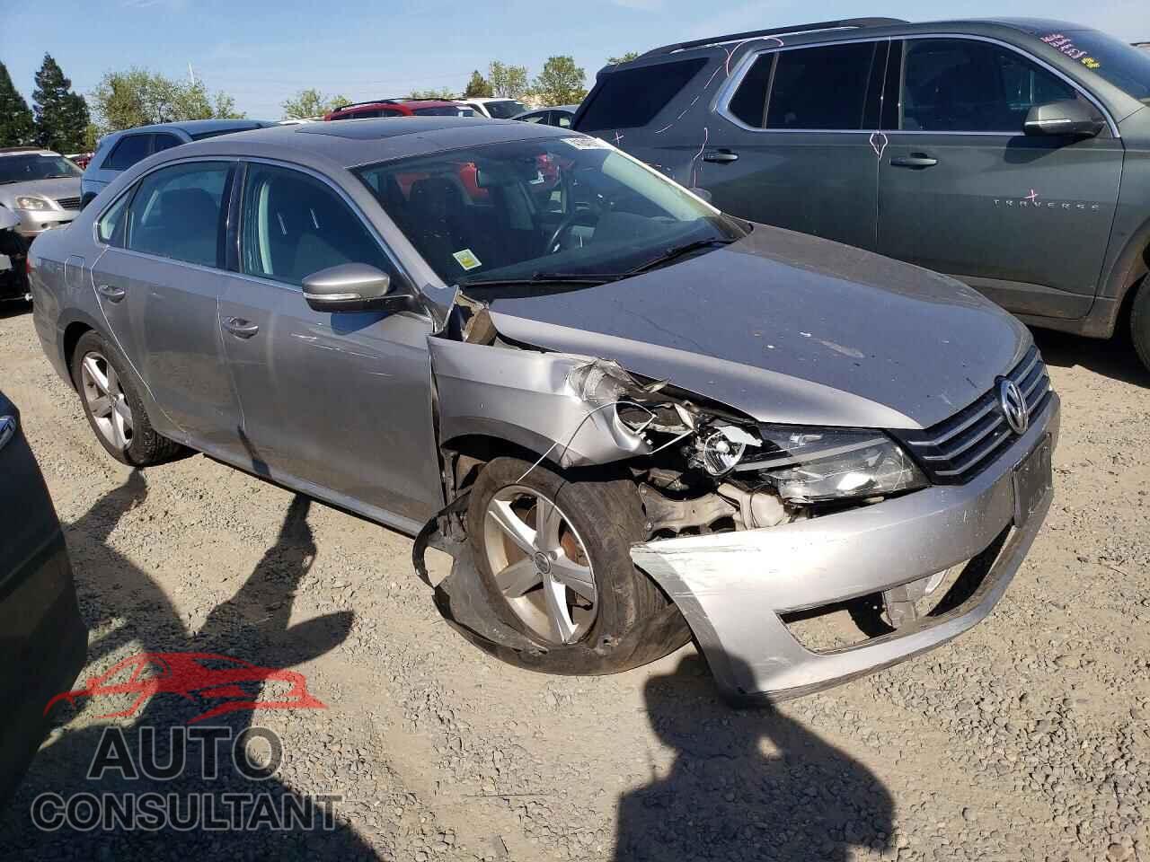 VOLKSWAGEN PASSAT 2013 - 1VWBP7A35DC049685