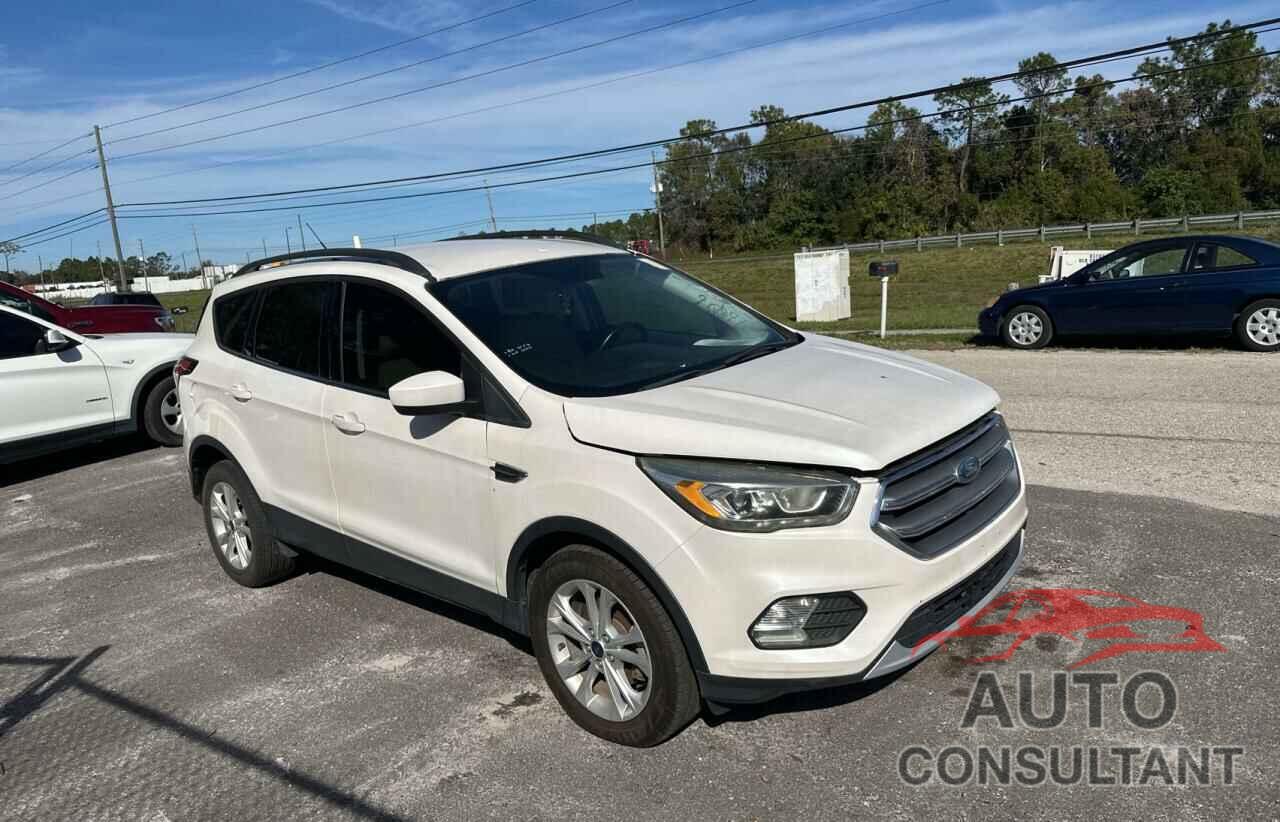 FORD ESCAPE 2017 - 1FMCU0GD8HUA02816