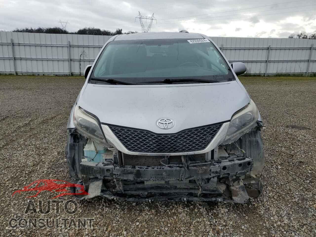 TOYOTA SIENNA 2017 - 5TDXZ3DC3HS772995