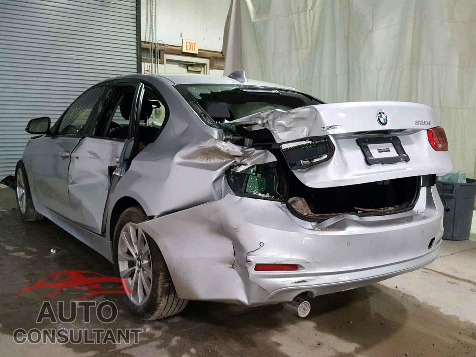 BMW 3 SERIES 2017 - WBA8E5G32HNU44946