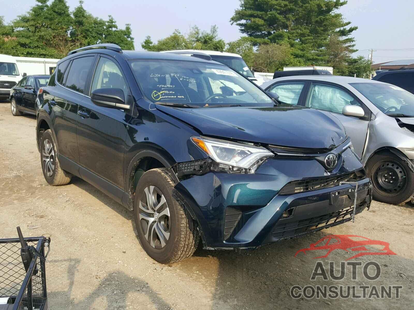 TOYOTA RAV4 LE 2017 - JTMZFREV4HJ132117