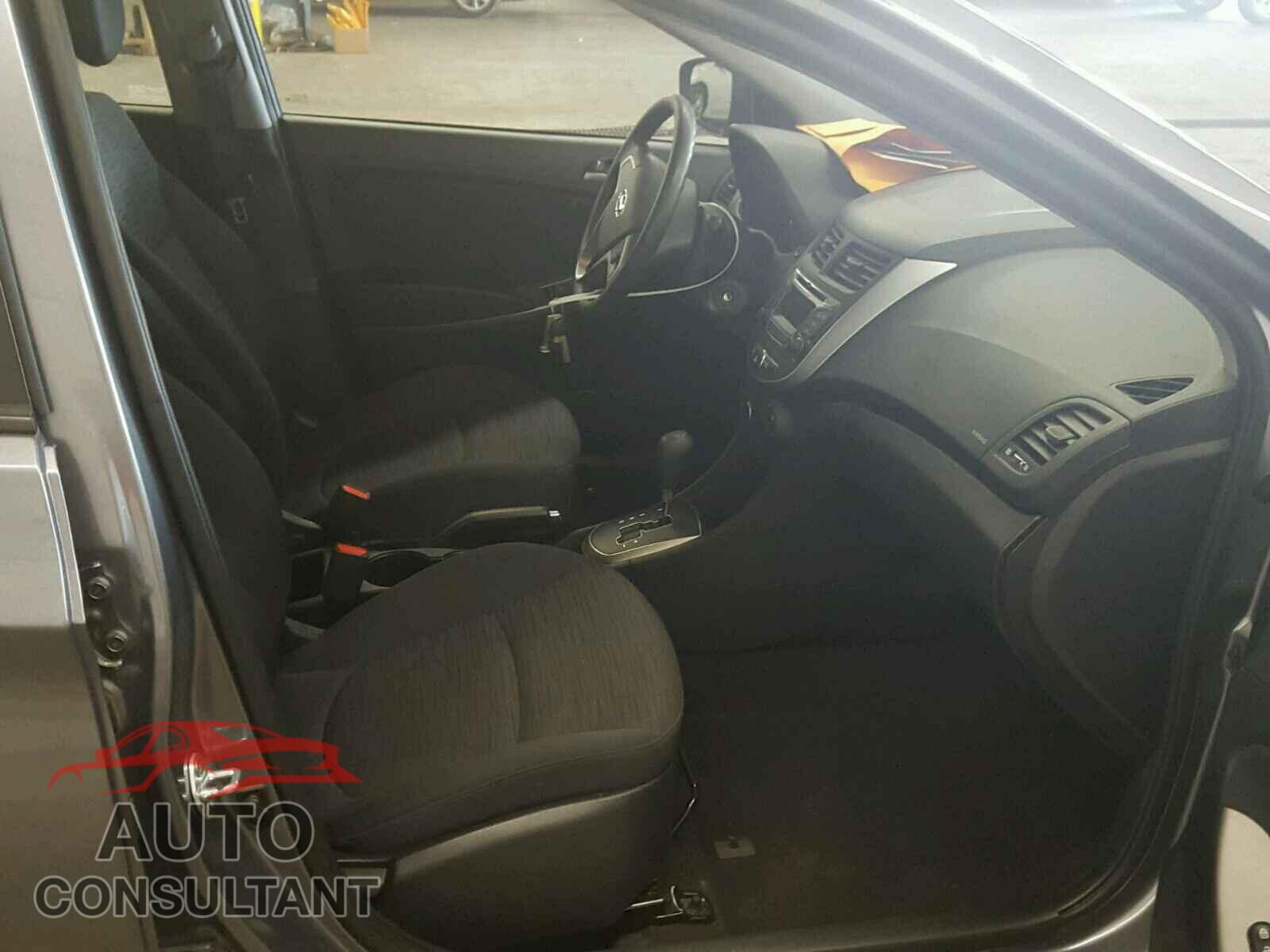 HYUNDAI ACCENT 2017 - KMHCT5AE9HU326858
