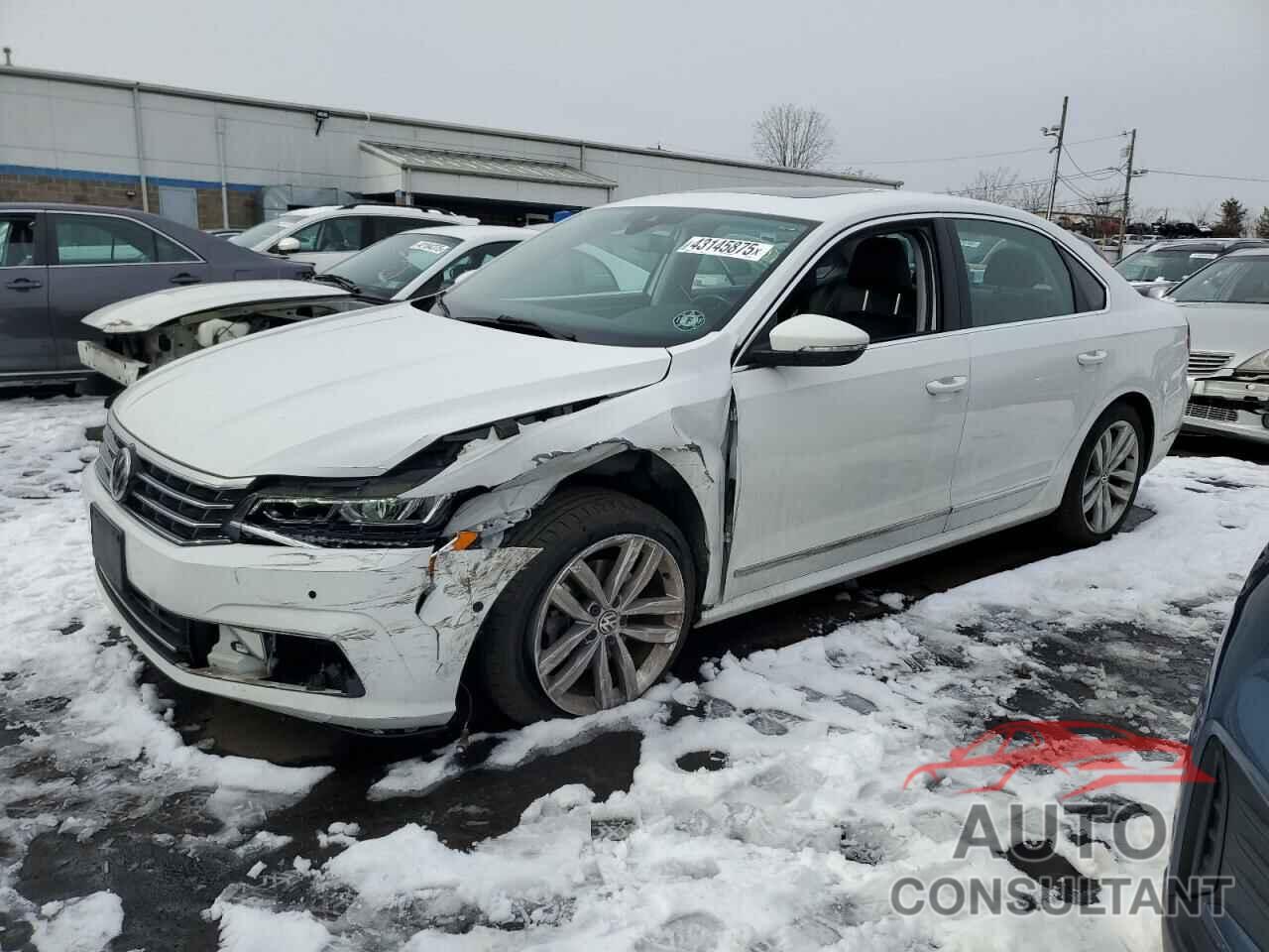 VOLKSWAGEN PASSAT 2018 - 1VWCA7A33JC002673