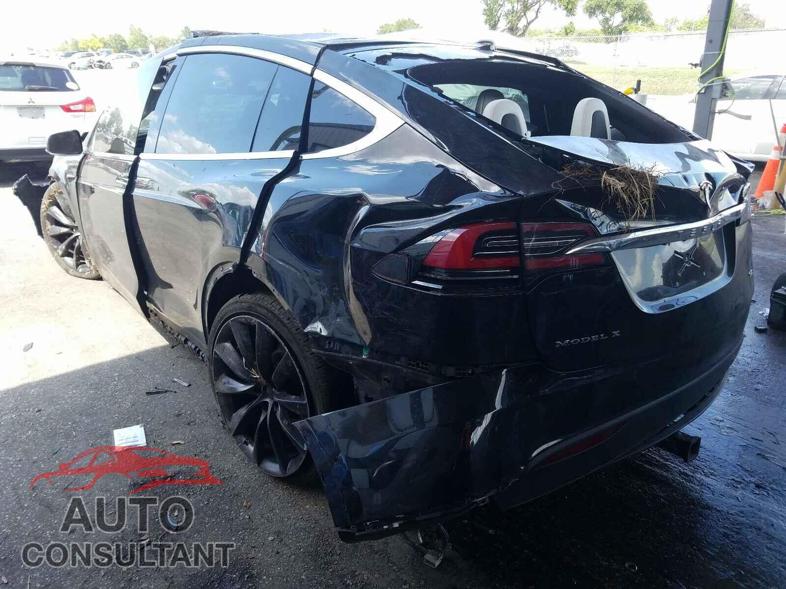 TESLA MODEL X 2017 - 5YJXCBE22HF049340