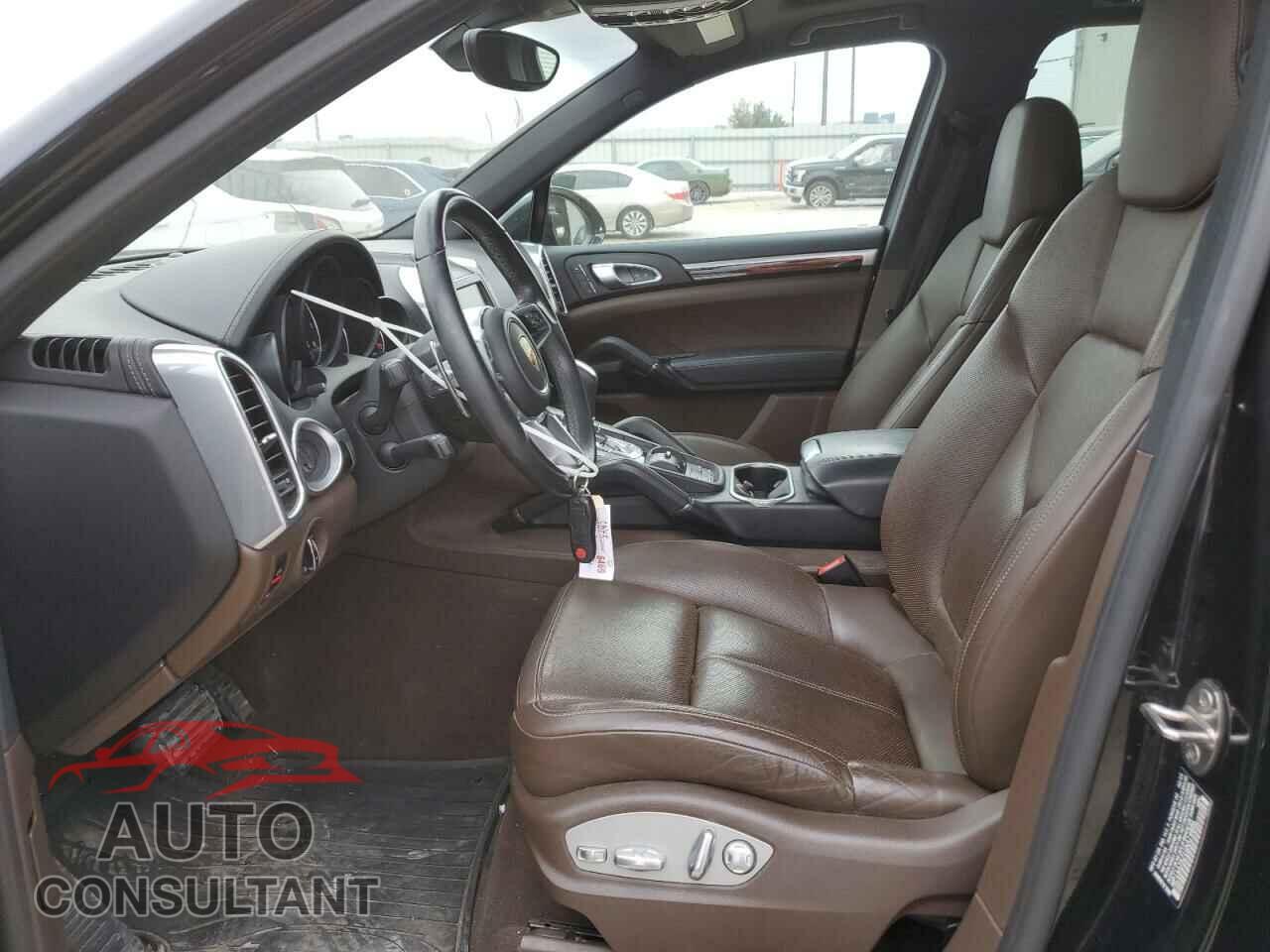 PORSCHE CAYENNE 2016 - WP1AA2A21GKA14886