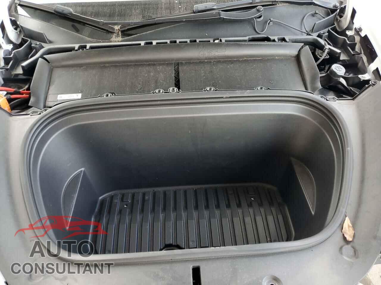 TESLA MODEL Y 2022 - 7SAYGDEE5NF435702