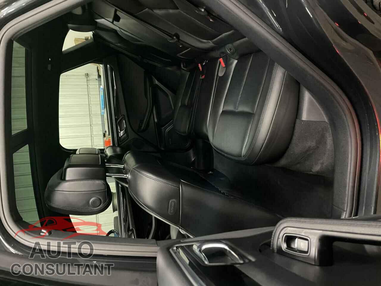 PORSCHE MACAN 2017 - WP1AA2A56HLB03133