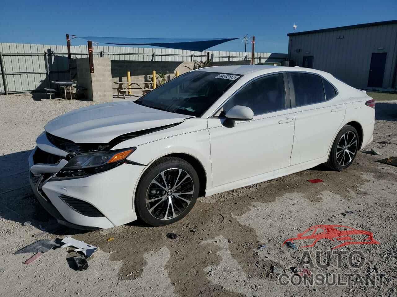TOYOTA CAMRY 2020 - 4T1G11AK7LU985634
