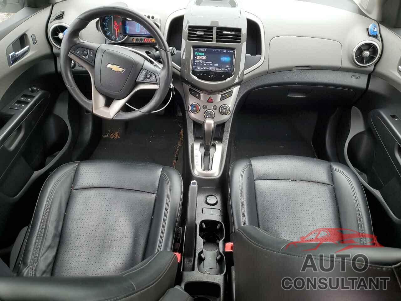 CHEVROLET SONIC 2016 - 1G1JE6SBXG4146523