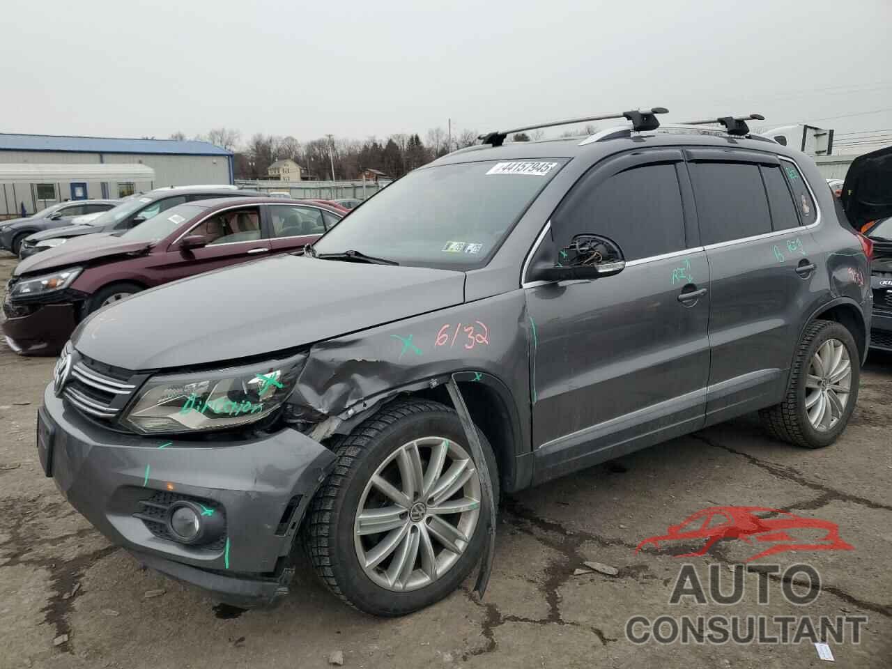 VOLKSWAGEN TIGUAN 2016 - WVGAV7AX5GW580455