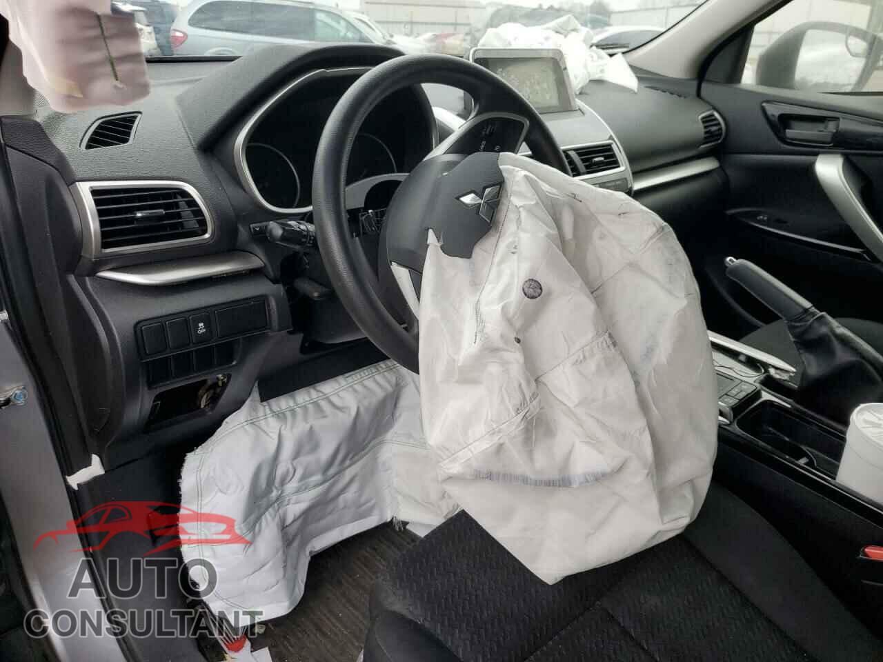MITSUBISHI ECLIPSE 2019 - JA4AT4AA0KZ009753