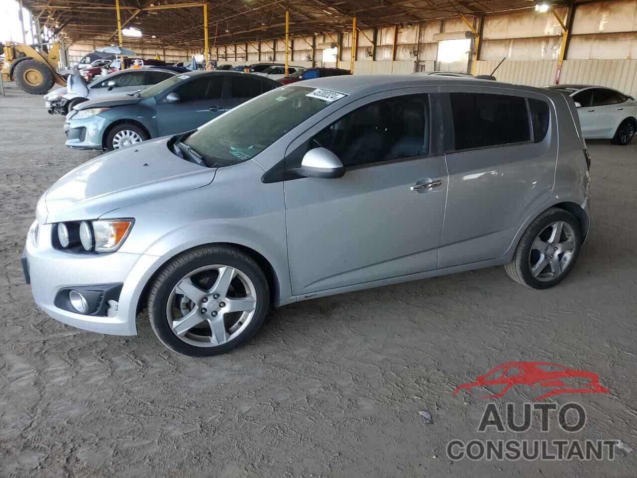 CHEVROLET SONIC 2016 - 1G1JE6SBXG4135005