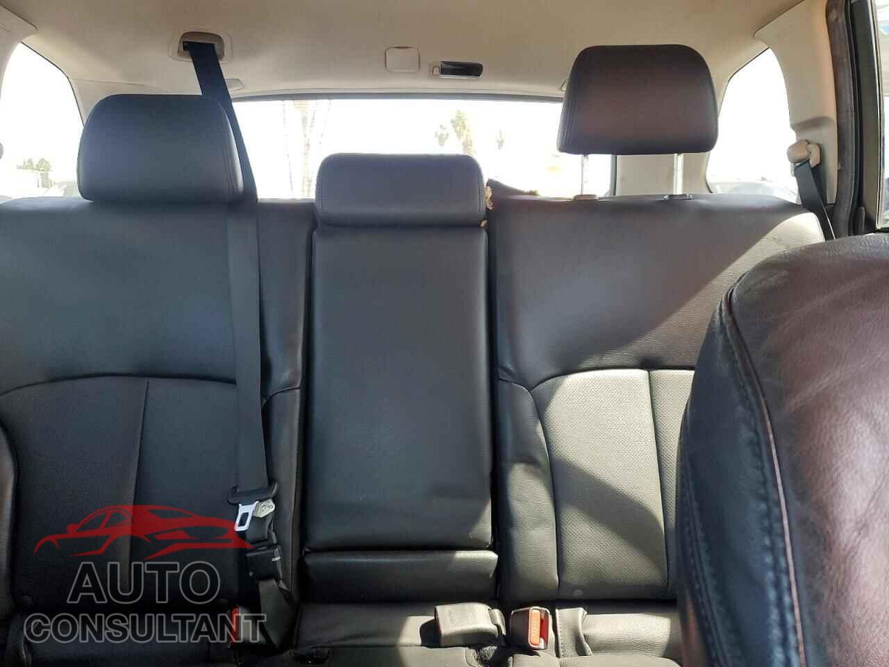 SUBARU OUTBACK 2014 - 4S4BRBLC8E3260681