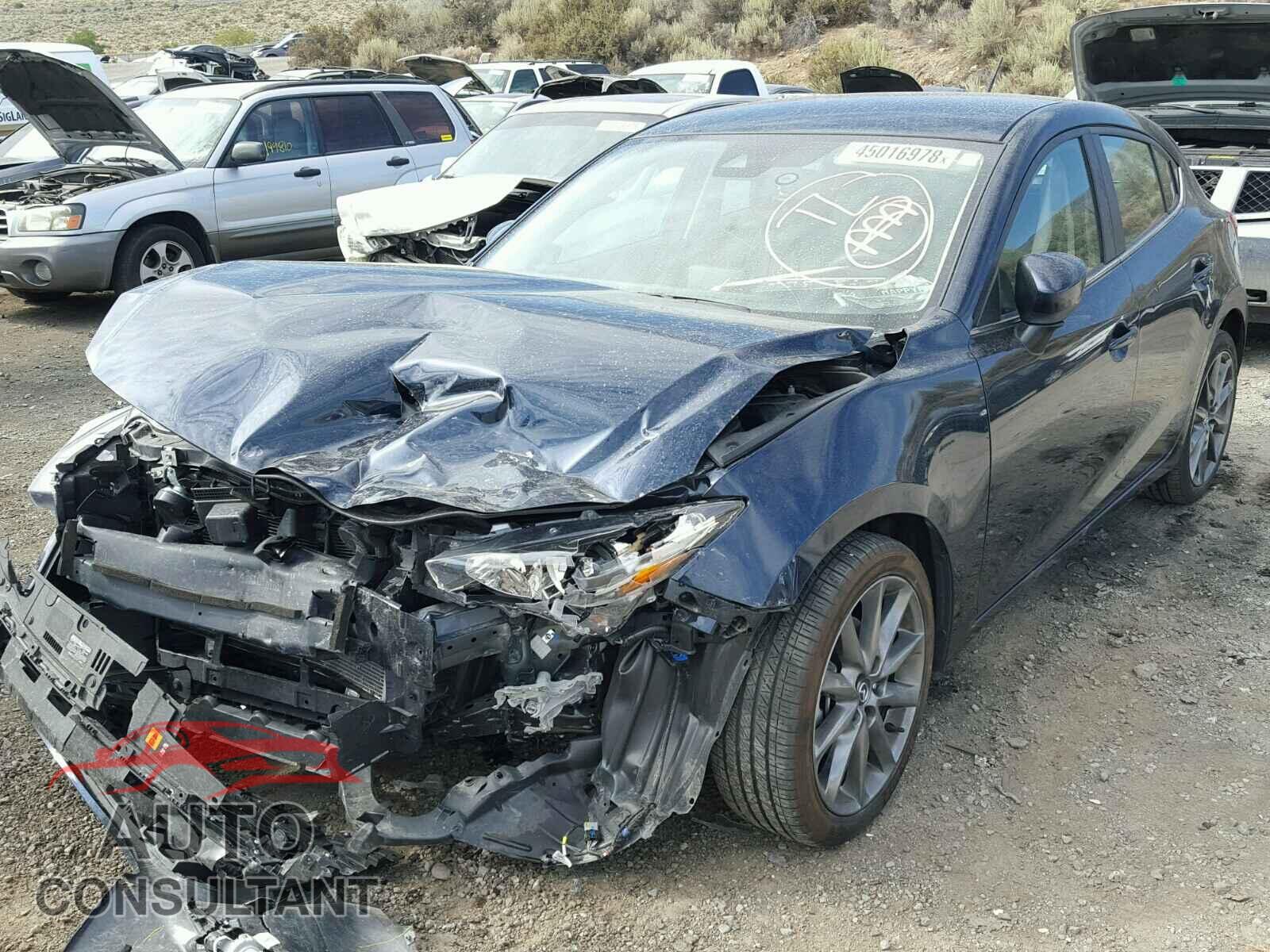 MAZDA 3 2018 - 3MZBN1L36JM192185