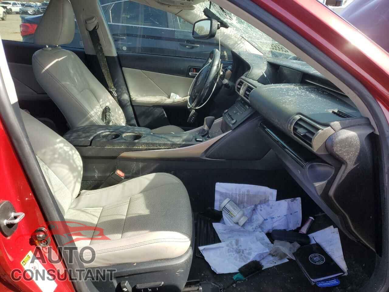 LEXUS IS 2015 - JTHBE1D29F5018776