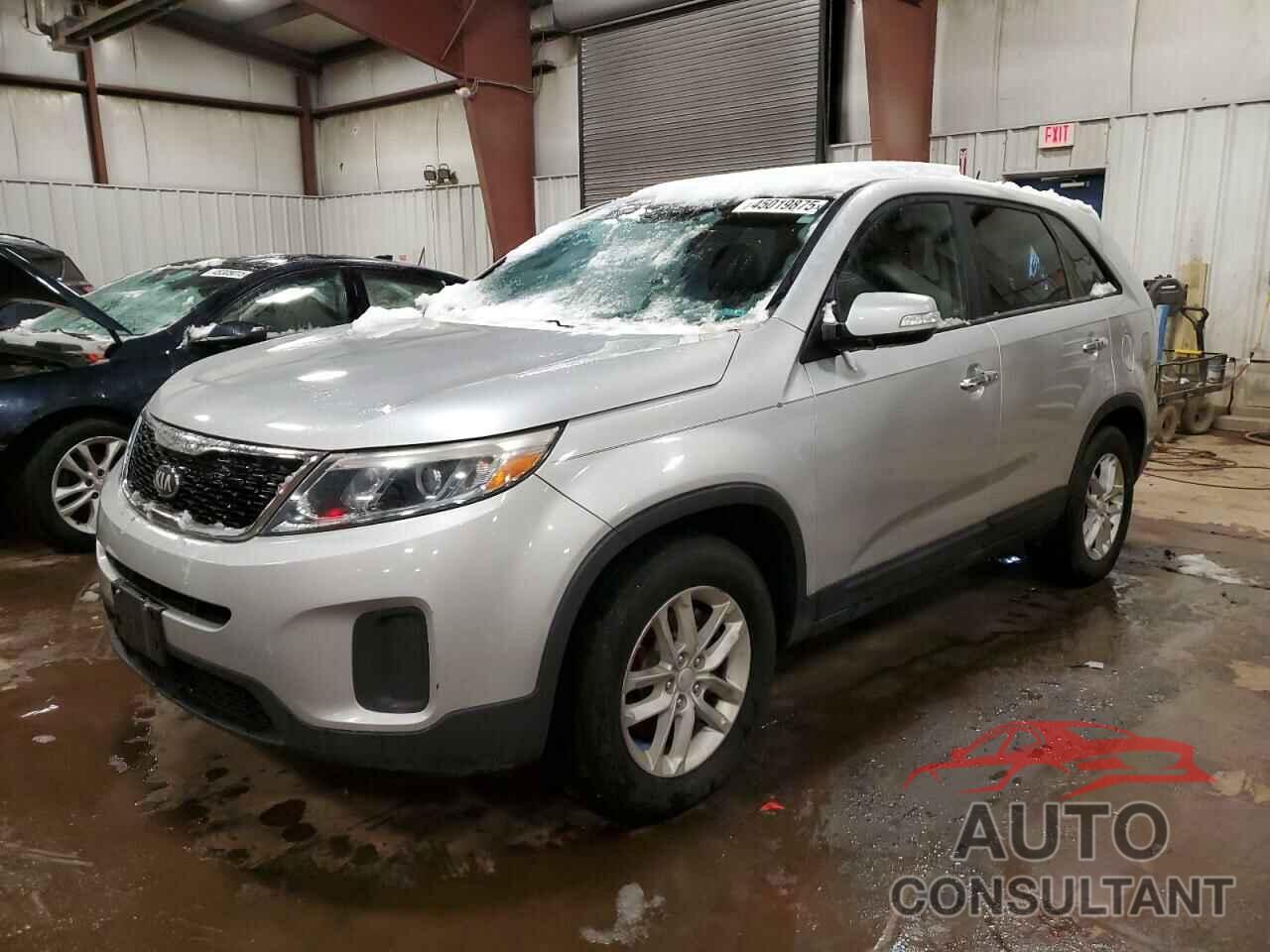 KIA SORENTO 2015 - 5XYKT3A65FG618776