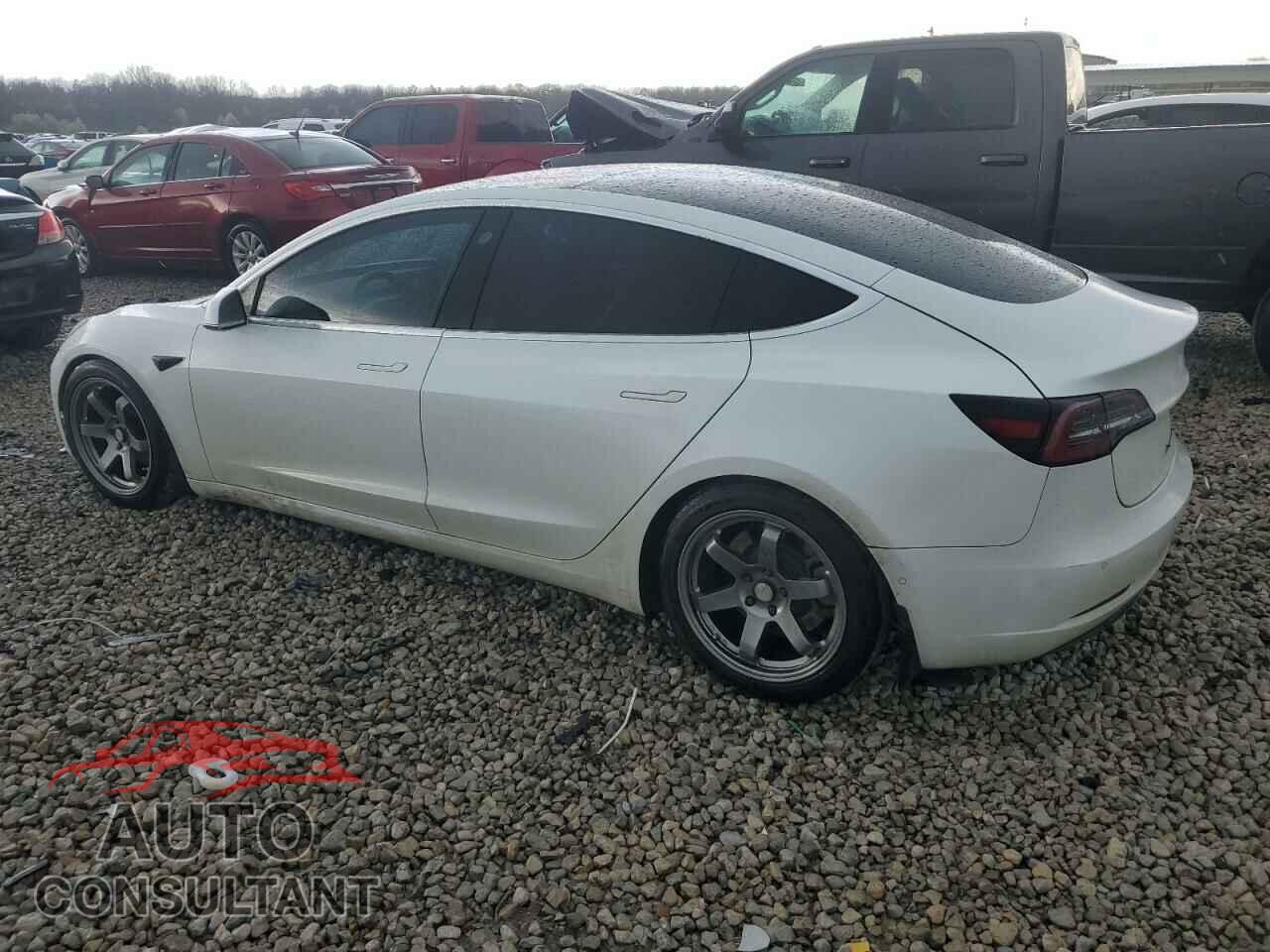 TESLA MODEL 3 2018 - 5YJ3E1EB4JF131093