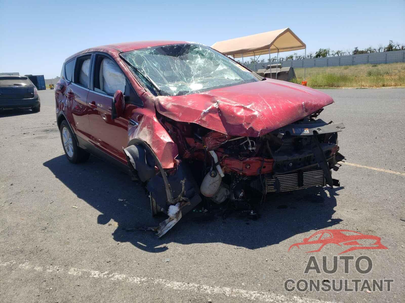 FORD ESCAPE 2017 - 1FMCU0G90HUE97735