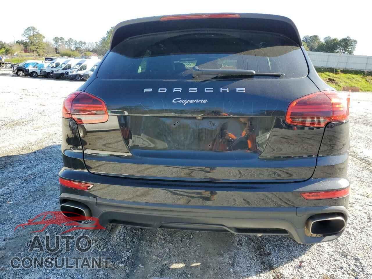 PORSCHE CAYENNE 2017 - WP1AA2A22HKA82552