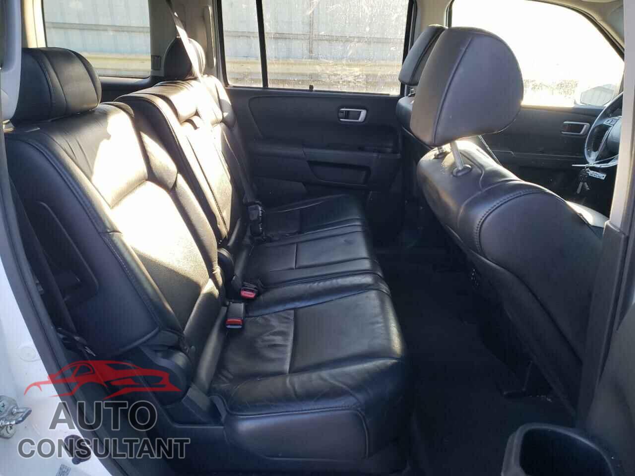 HONDA PILOT 2011 - 5FNYF4H99BB103305