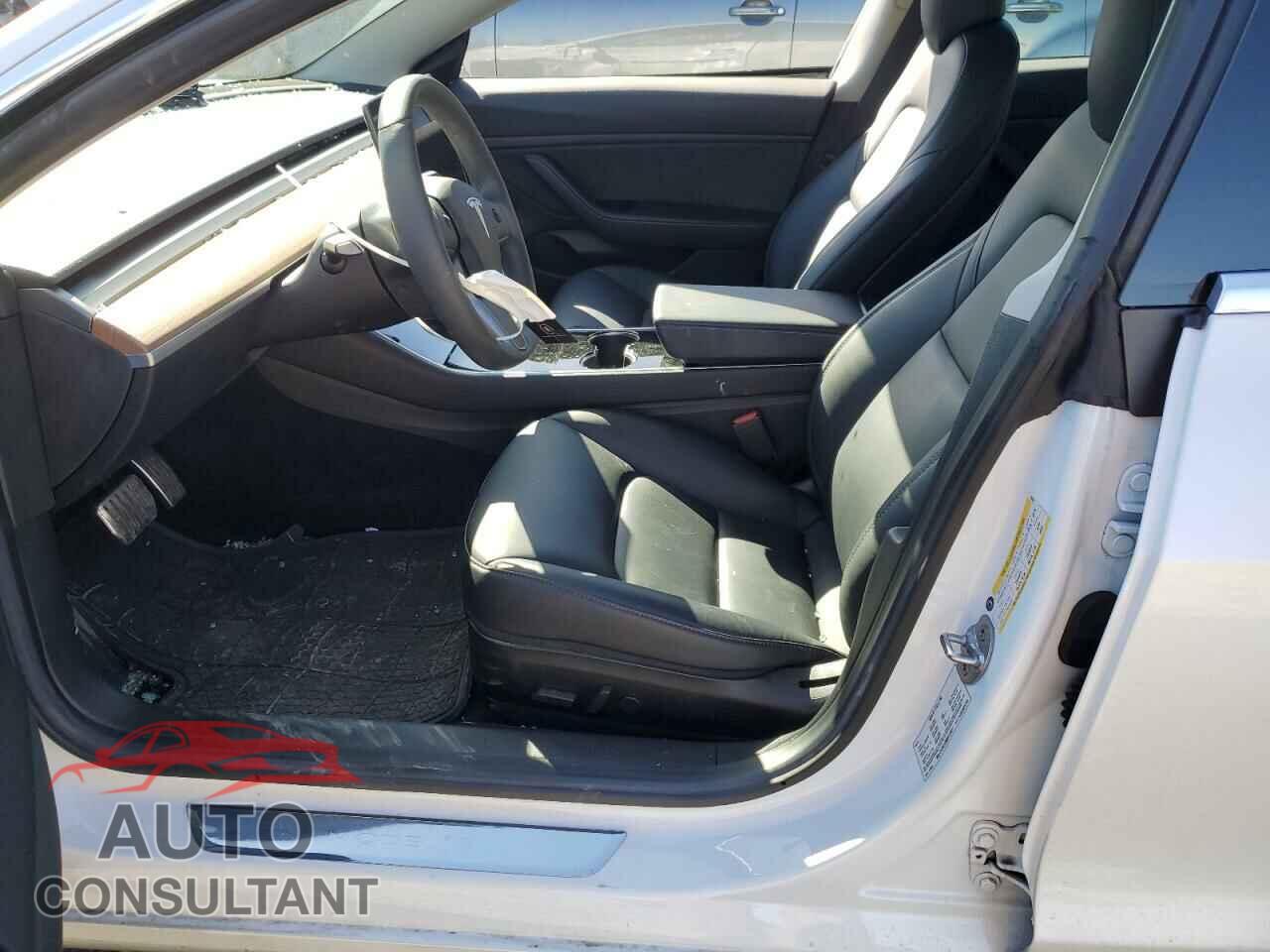 TESLA MODEL 3 2019 - 5YJ3E1EB5KF512811