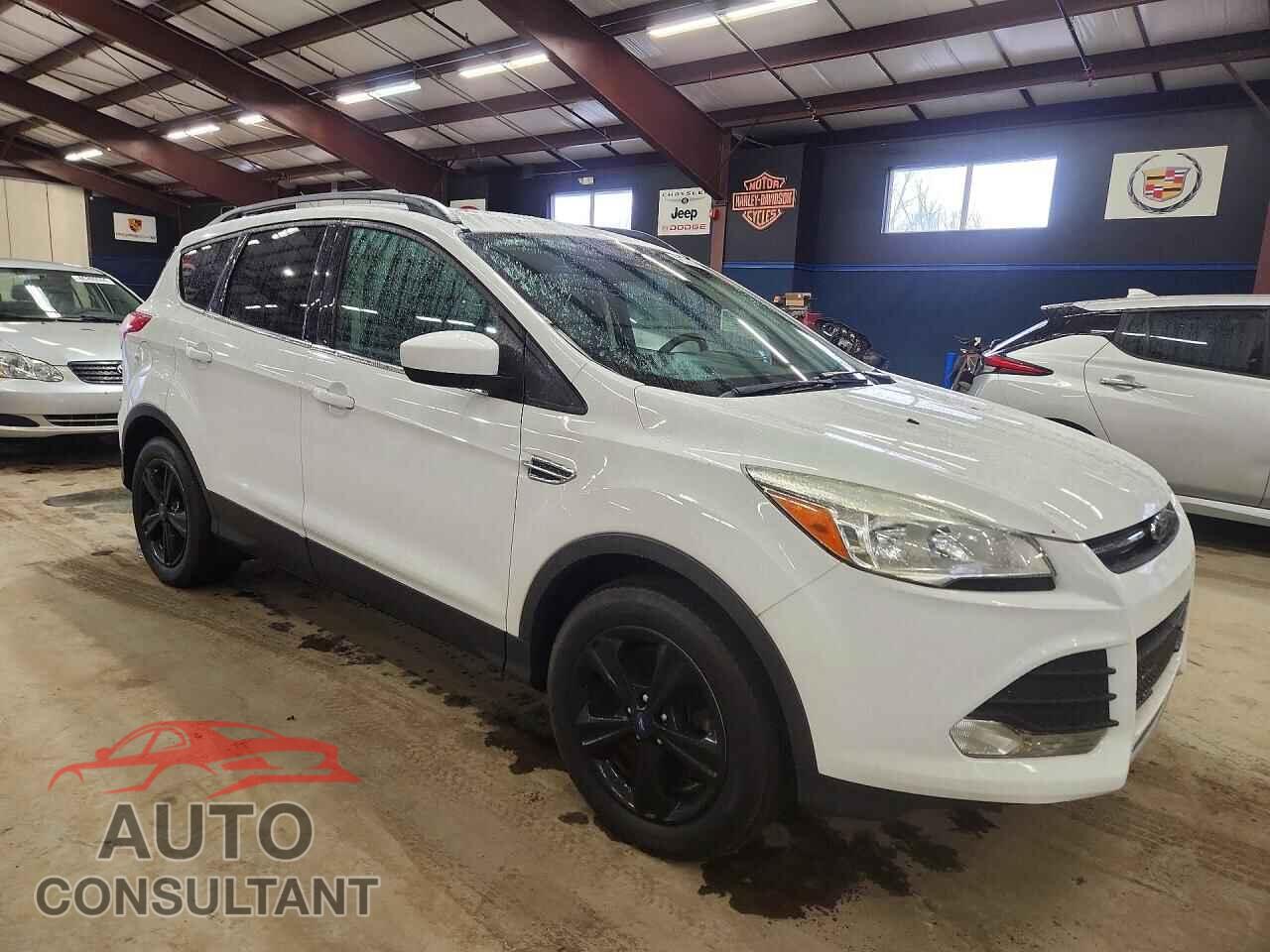 FORD ESCAPE 2016 - 1FMCU9GX2GUC16892
