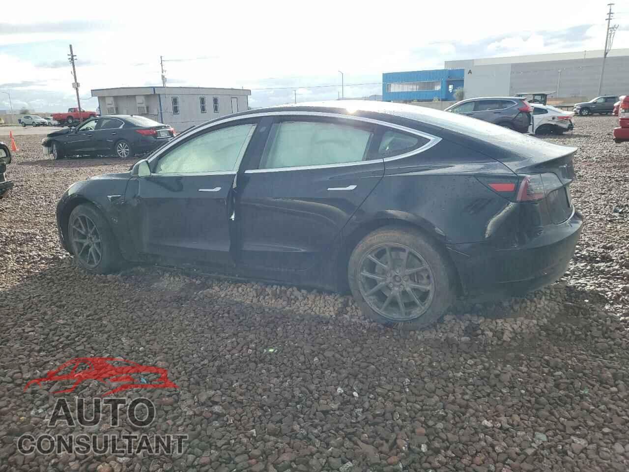 TESLA MODEL 3 2019 - 5YJ3E1EB7KF451557
