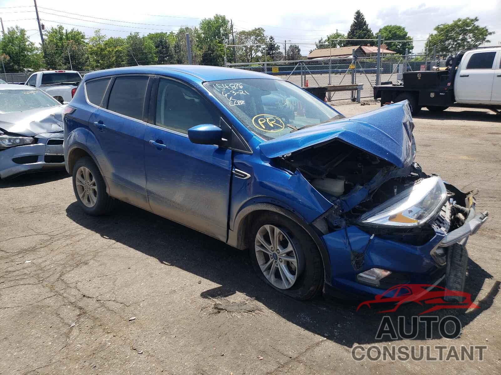 FORD ESCAPE 2017 - 1FMCU9GD0HUA50458