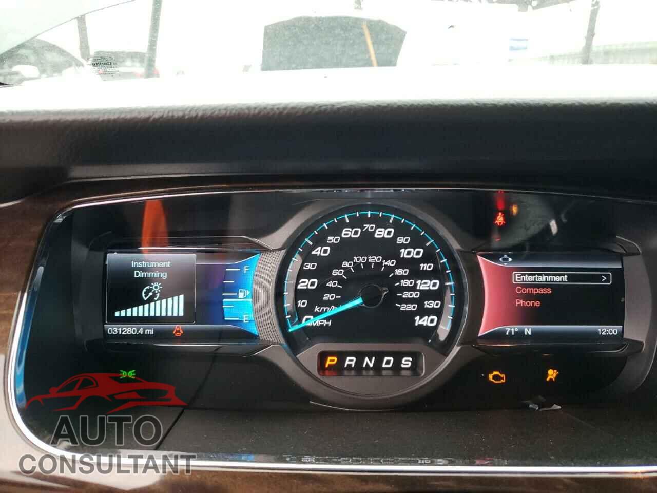 FORD TAURUS 2017 - 1FAHP2F80HG108313