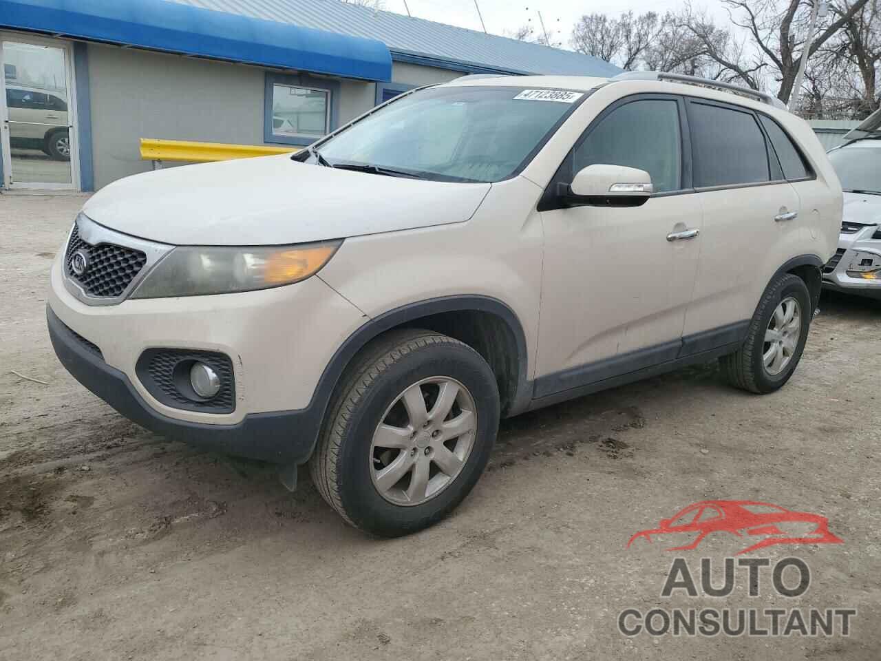 KIA SORENTO 2011 - 5XYKT4A17BG039096