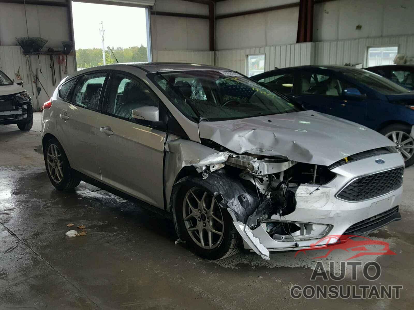 FORD FOCUS 2015 - 1FADP3K2XFL302907