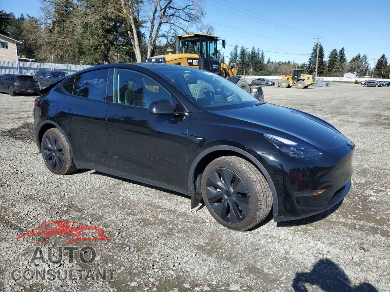 TESLA MODEL Y 2024 - 7SAYGDED3RF151577