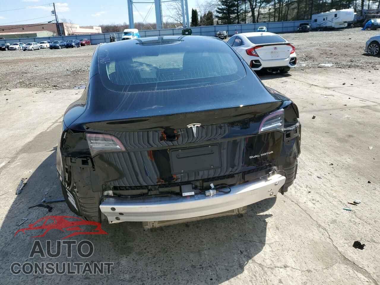 TESLA MODEL 3 2019 - 5YJ3E1EB7KF384927