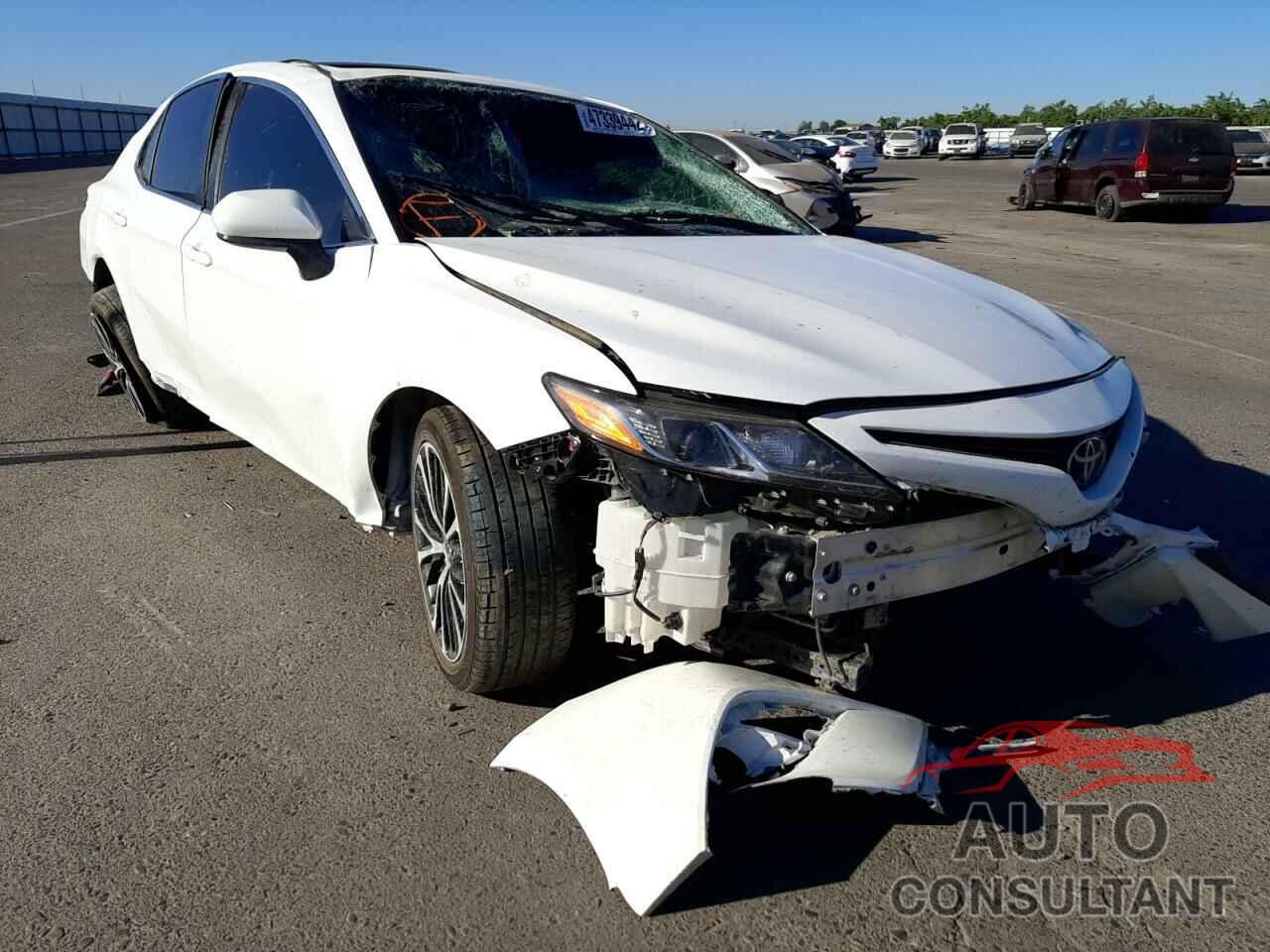 TOYOTA CAMRY 2018 - 4T1B11HK8JU644563