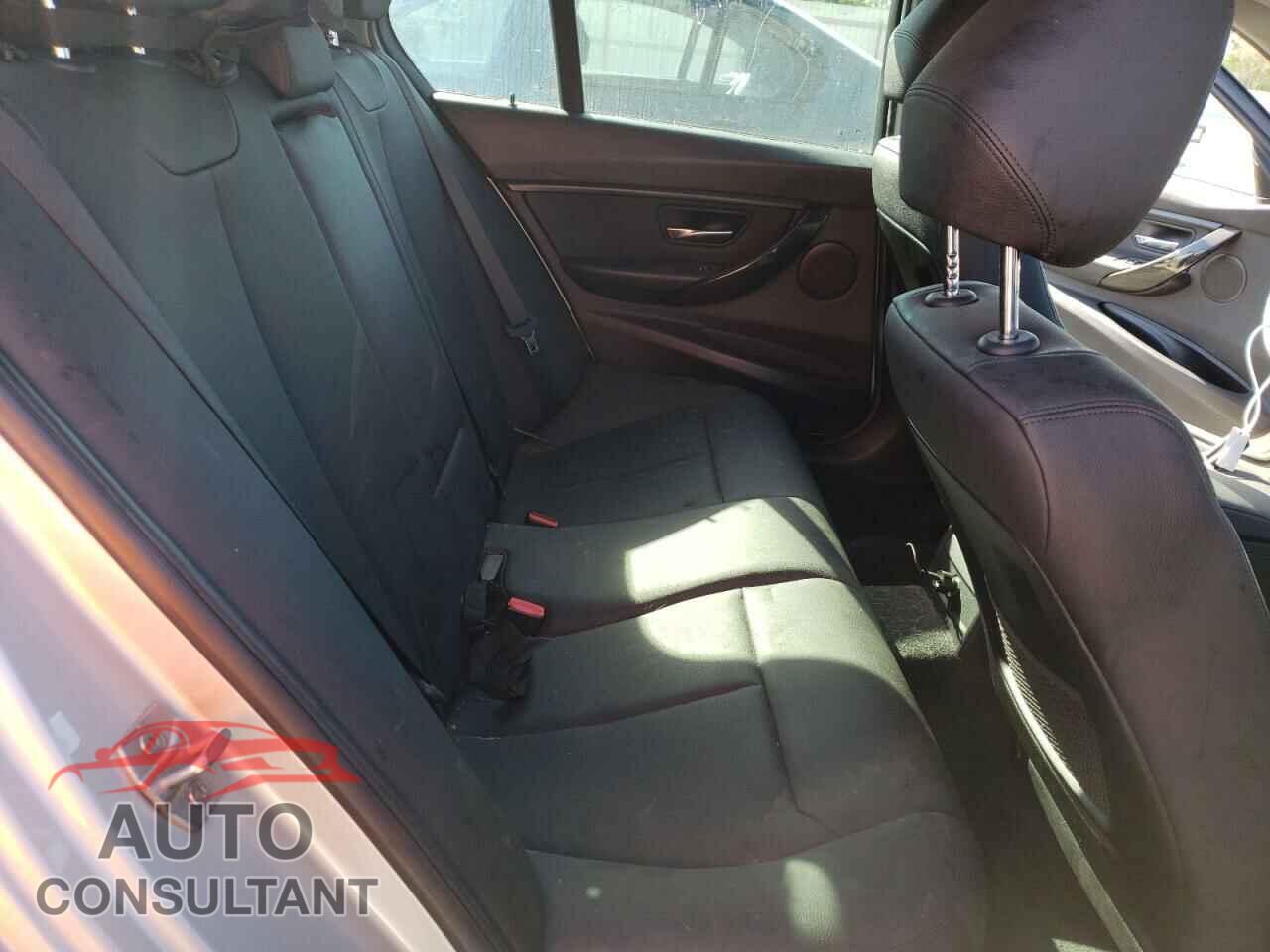 BMW 3 SERIES 2016 - WBA8E1G59GNU11628