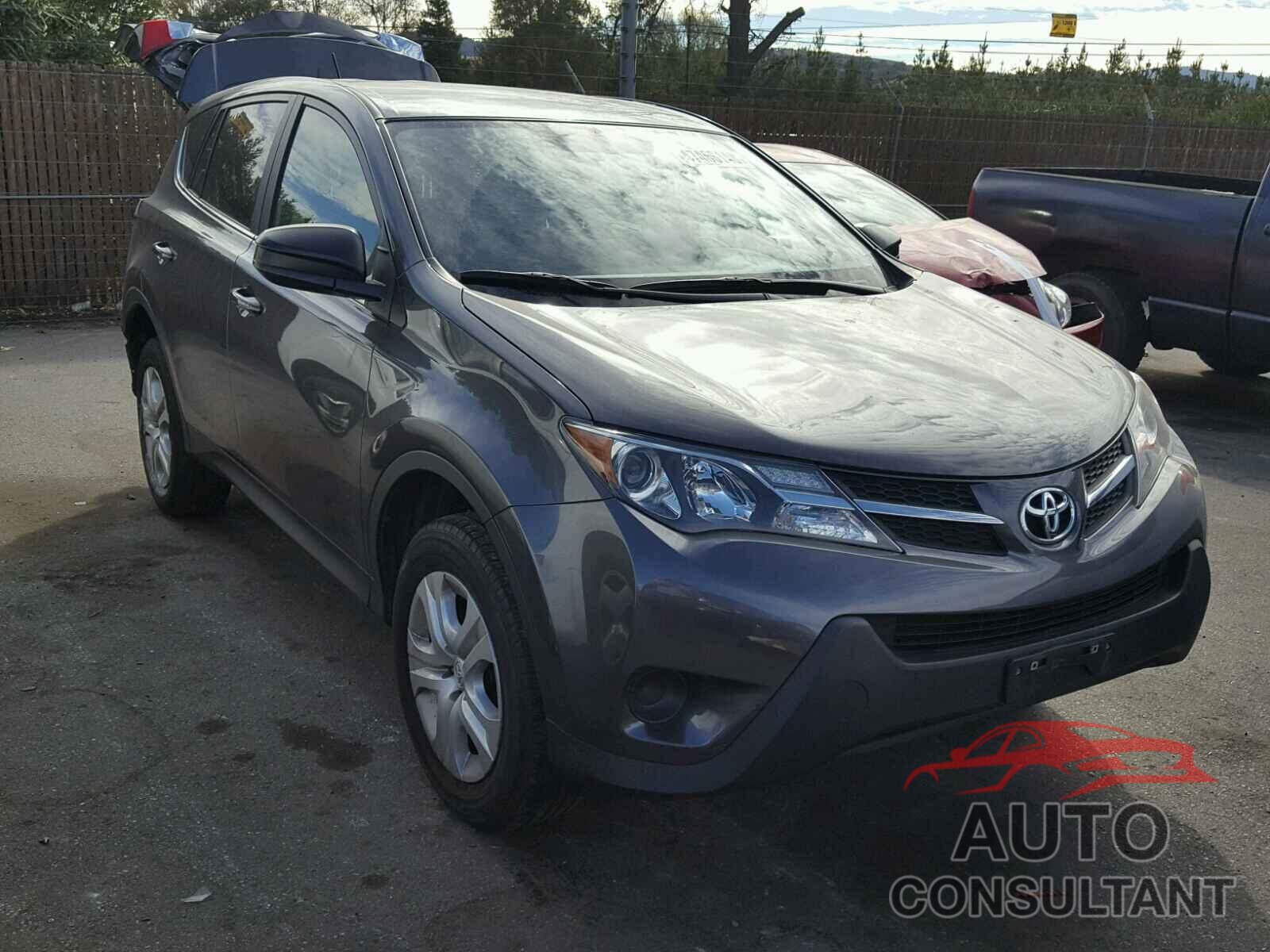 TOYOTA RAV4 LE 2015 - JTMZFREV2FD075993