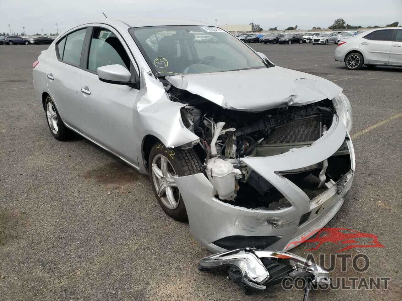 NISSAN VERSA 2019 - 3N1CN7AP5KL854445