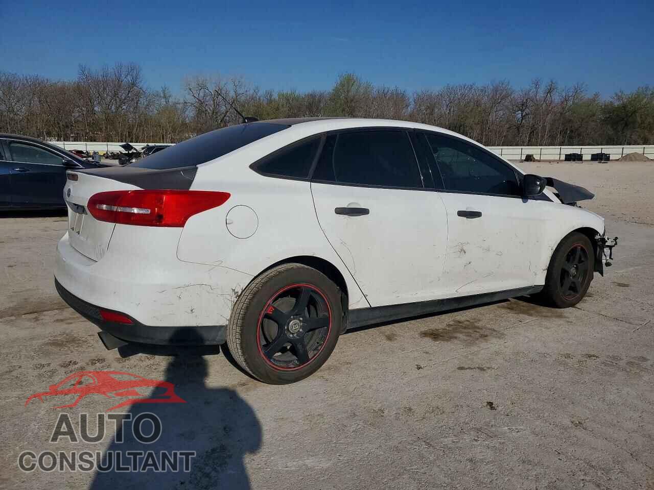 FORD FOCUS 2016 - 1FADP3E24GL328173