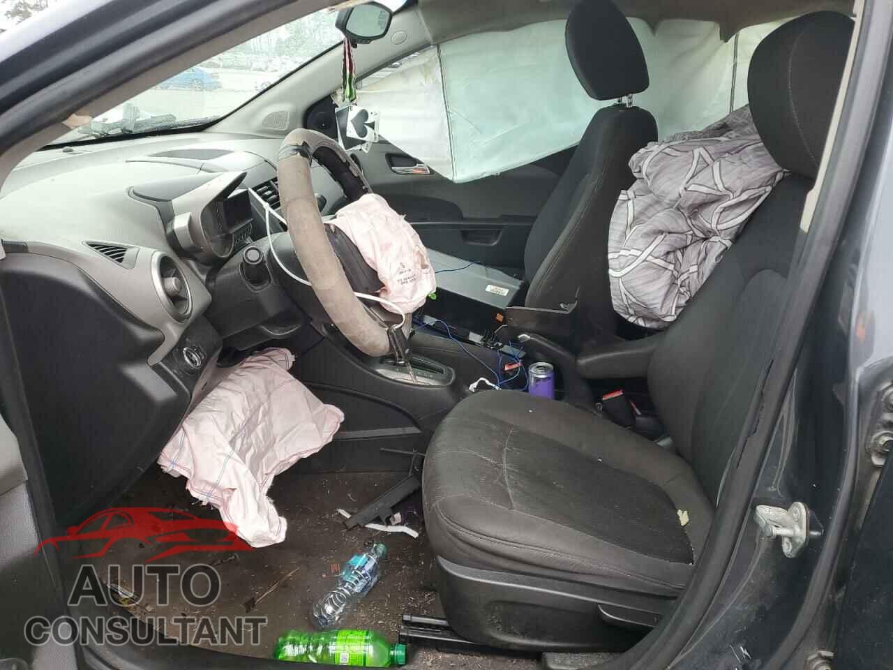 CHEVROLET SONIC 2012 - 1G1JC6SH5C4179904