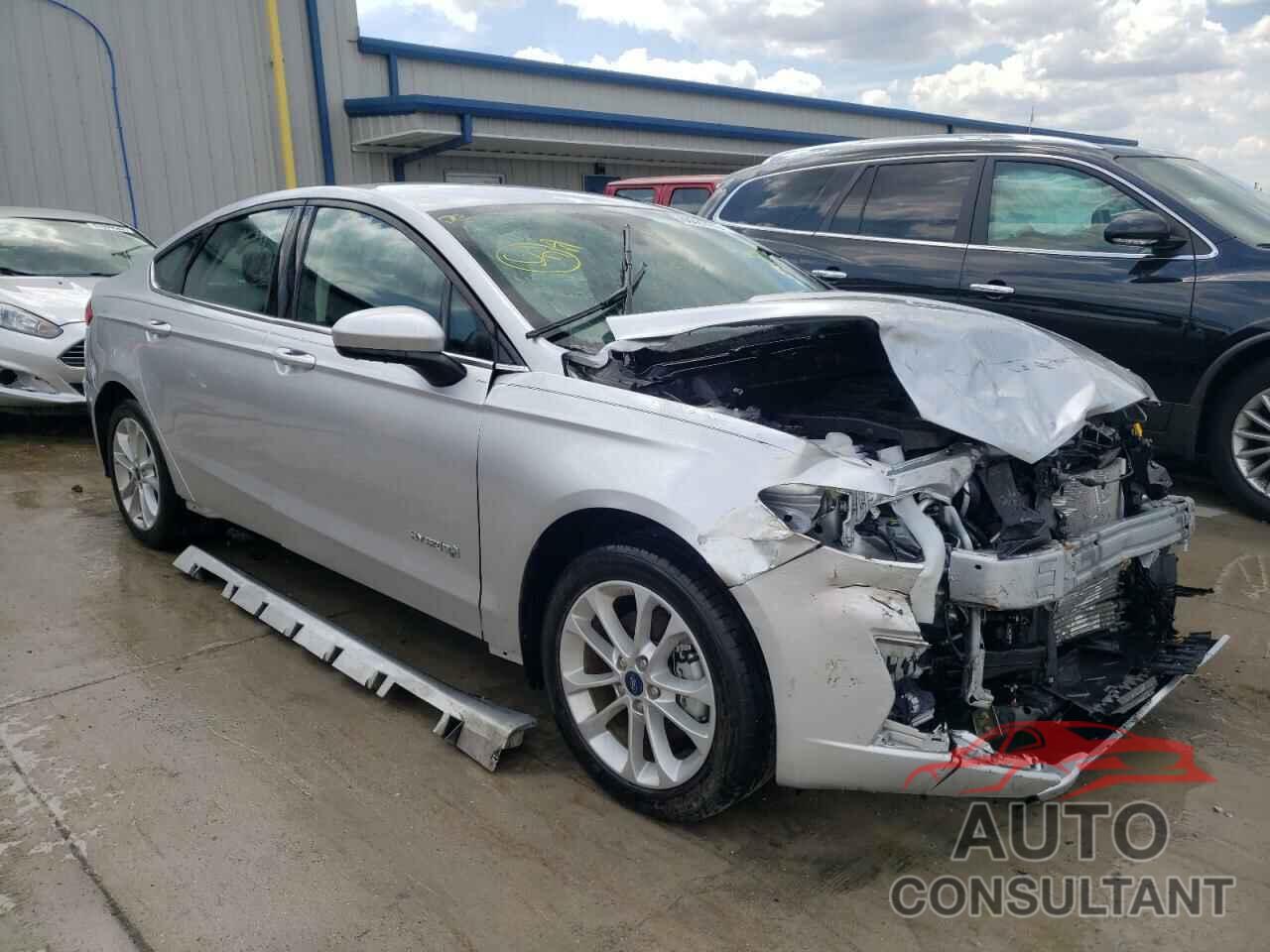 FORD FUSION 2019 - 3FA6P0LU3KR133395
