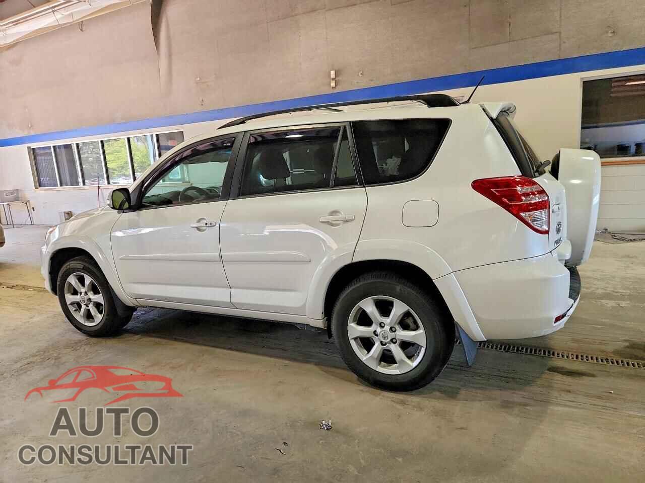 TOYOTA RAV4 2011 - 2T3DF4DV2BW152339